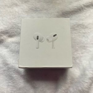 Best Deal Airpod pros MagSafe wireless charging case